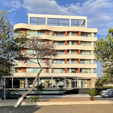 Otel Amare Shëngjin